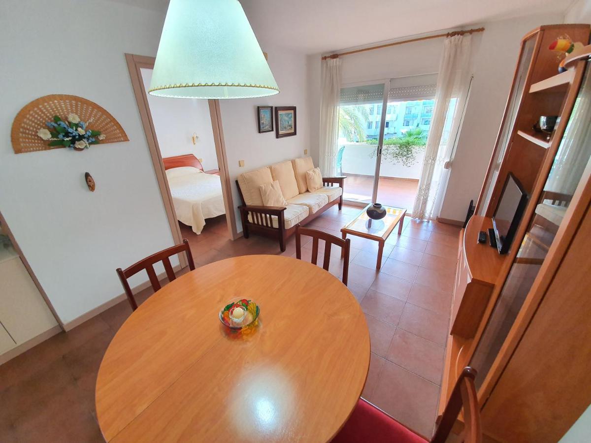 Apartamento Royal Marine Deluxe Росес Екстериор снимка