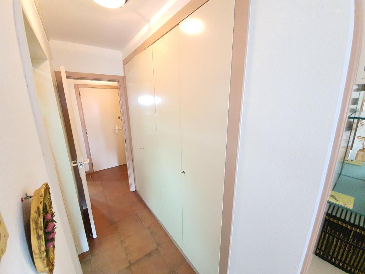 Apartamento Royal Marine Deluxe Росес Екстериор снимка